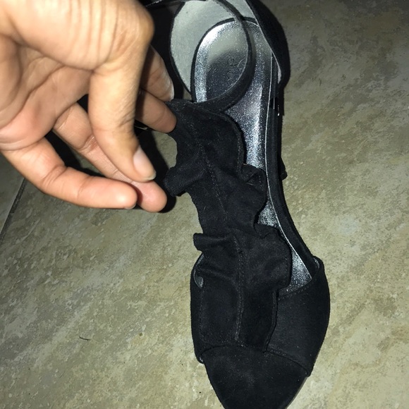 High heels - Picture 2 of 4